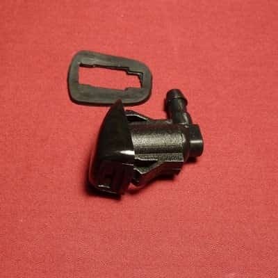 F104 Форсунка стеклоомывателя лобового стекла Toyota  фото 1