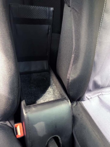 Подлокотник  Skoda Fabia Шкода Фабиа 2007-2015г экокожа    фото 3