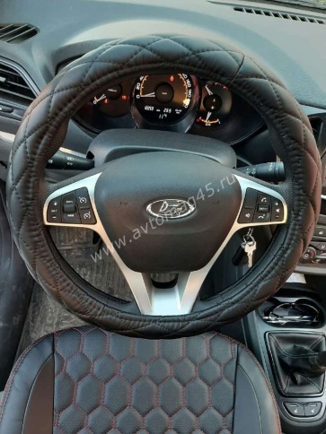 Autoprofi  оплетка руля экокожа спонжевая стёганая черный размер М SP-9010    фото 4