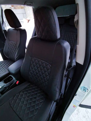 Авточехлы  Toyota RAV4 Тойота Рав4 2012-2019г XA40 экокожа черная нить серая ромб    фото 2