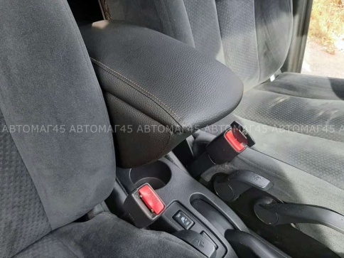 Подлокотник  Nissan Tiida Ниссан Тиида 2007-2014г 1 поколение экокожа    фото 2