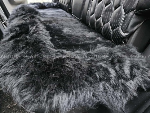 Накидка  комбинированная на заднее сидение черный овчина 135x45см 1шт    фото 2