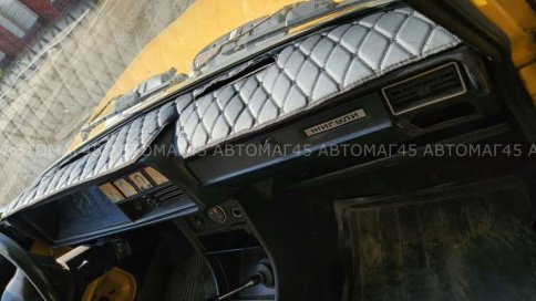 Накидка на панель ВАЗ 2107 экокожа черная фото 2