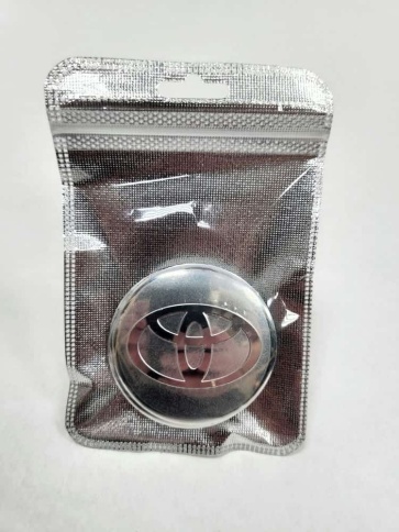 Наклейка на колпаки Toyota сферическая изогнутая 5,4см 4шт серебро (226746) фото 1