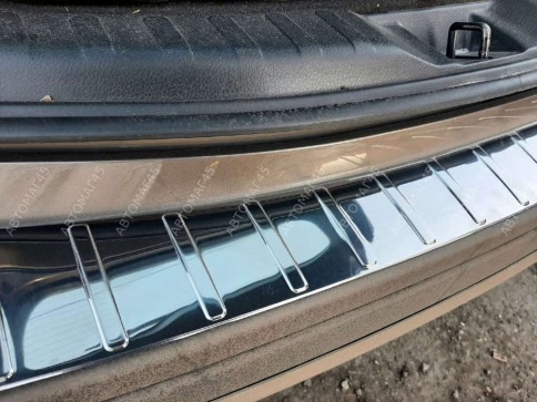 LIDER  Накладка на задний бампер Toyota RAV4 Рав4 XA40 2015-2019г рестайлинг 1 шт нержавейка    фото 2